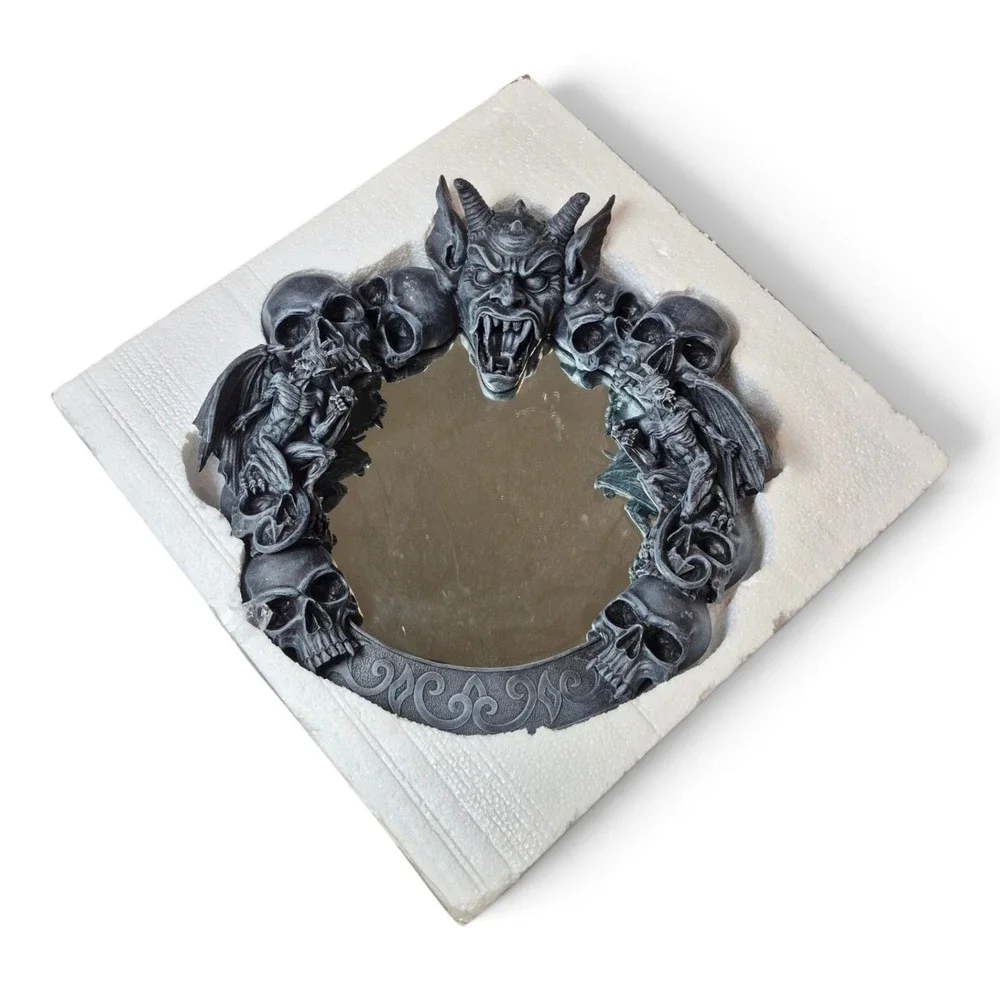 VTG Spencer Gifts Demon Skulls Wall Mirror Gargoyle Gothic Y2K Mall Goth Decor